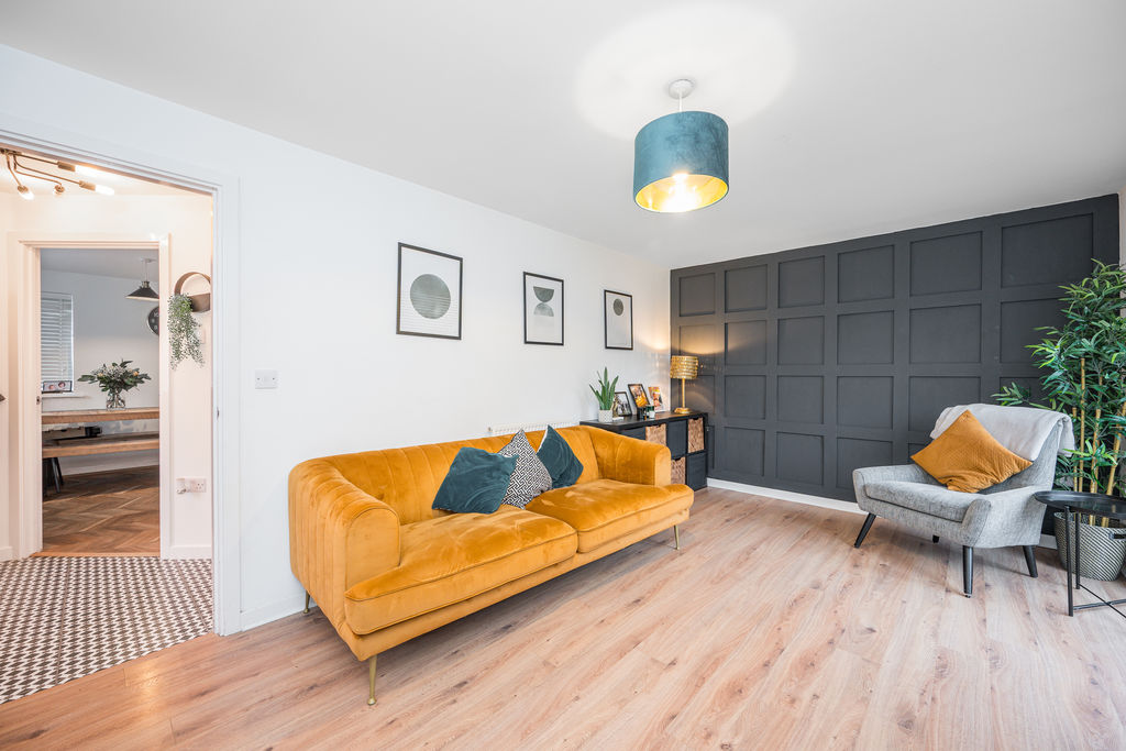 Sitting Room- click for photo gallery